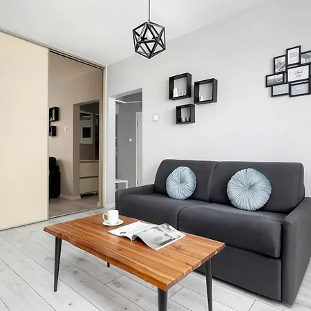 Unique One Bedroom With Balcony In By Renters Appartement Rzeszów