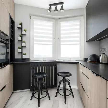 Unique One Bedroom With Balcony In By Renters