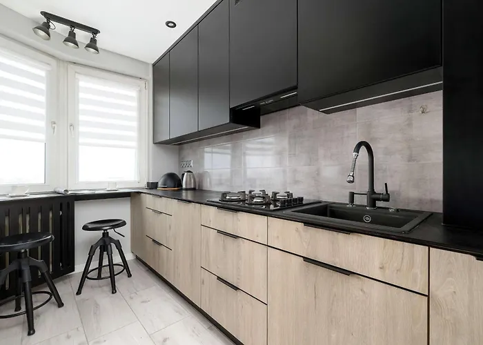 Unique One Bedroom With Balcony In By Renters