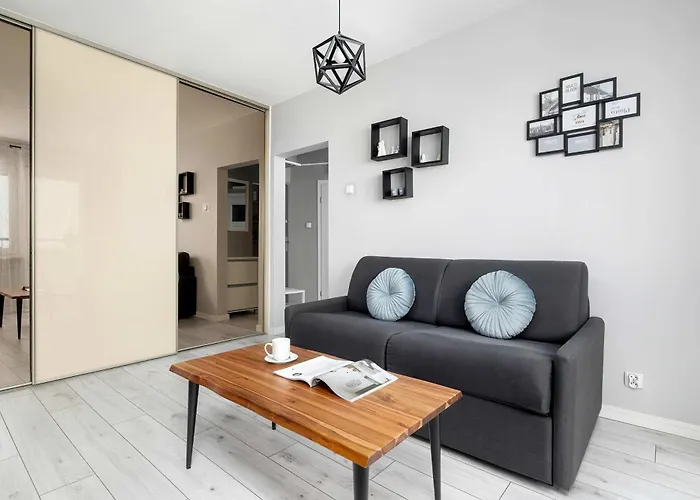 Unique One Bedroom With Balcony In By Renters Appartement Rzeszów