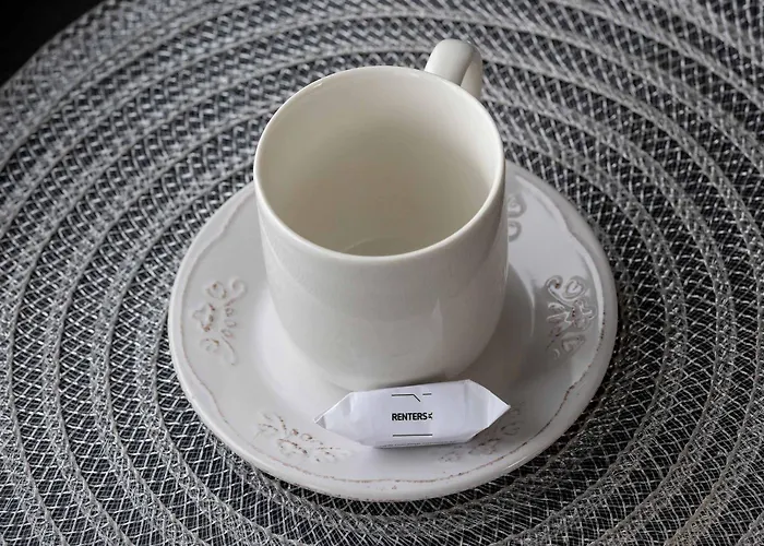 Unique One Bedroom With Balcony In By Renters Appartement